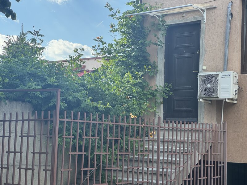 Damaroaia, garsoniera pretabil pt spatiu / locuita